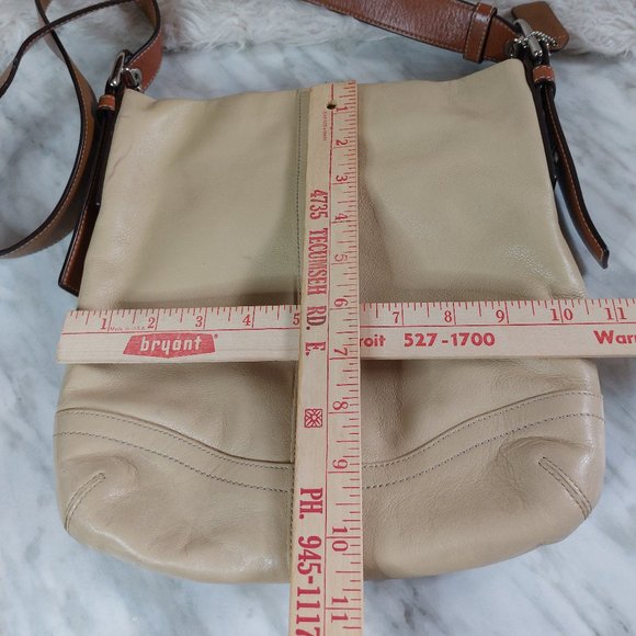 Coach F10938 Cream and Tan Trim Leather Crossbody Bag - Picture 4 of 12